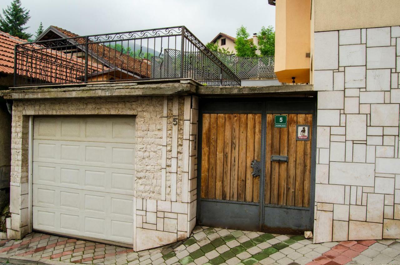 Apartmani Aa Сараево Экстерьер фото